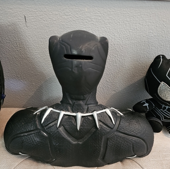 BLACK PANTHER COLLECTABLES! 4 PIECE BUNDLE! - Picture 8 of 10